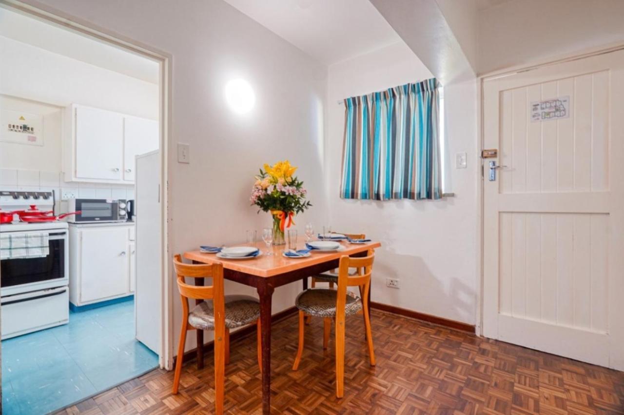 Impala Holiday Flats & Apartments Durban Bagian luar foto